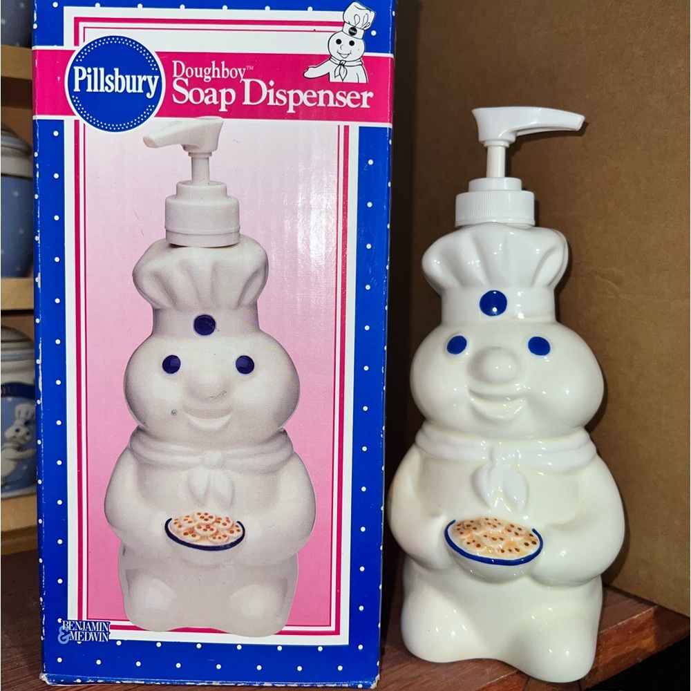 1997 Pillsbury Doughboy Poppin' Fresh Holding Cookie Tray Soap Dispenser